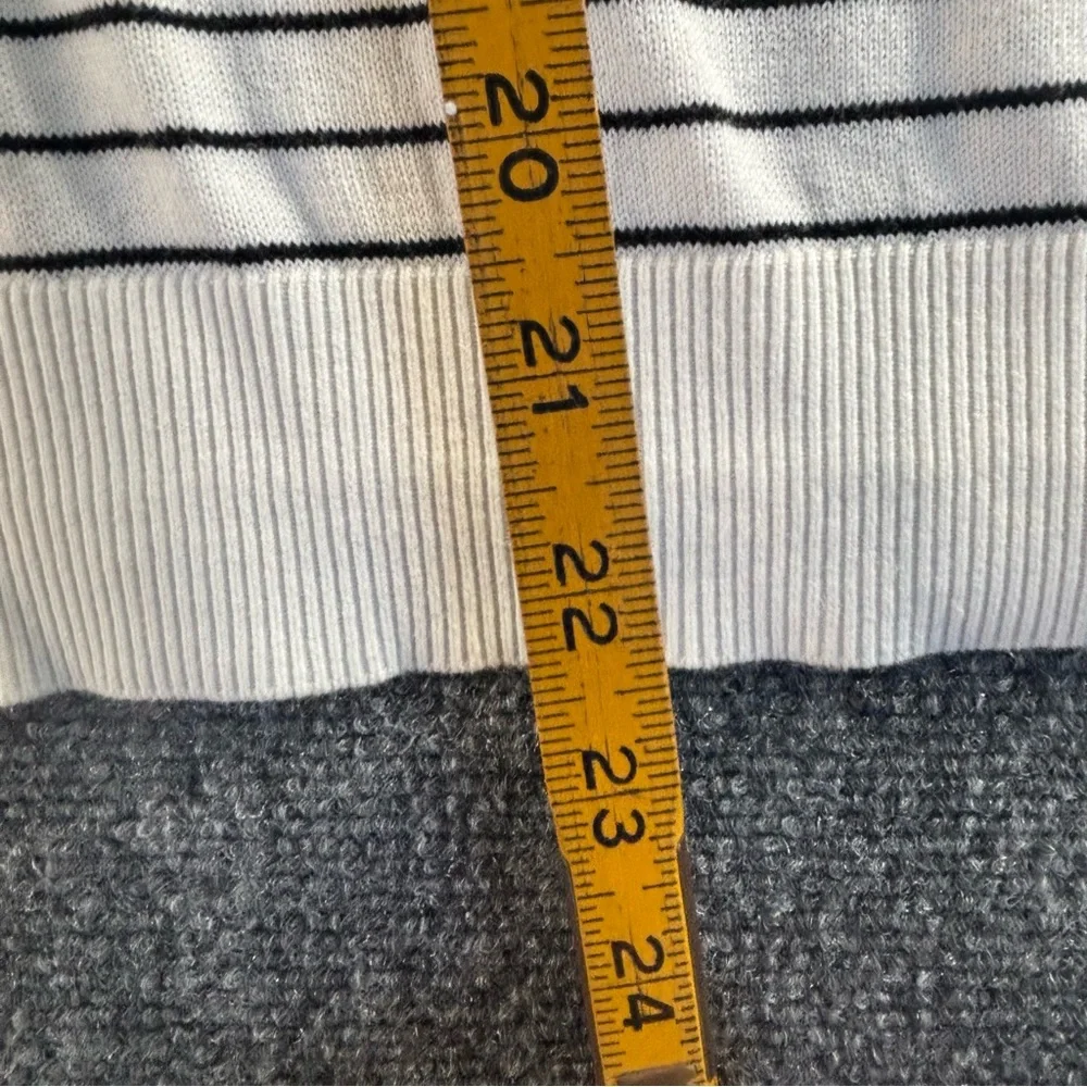 Banana Republic Crewneck Sweater - White and Navy Stripes - Picture 6 of 6